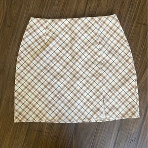 New with tags plaid beige and white skirt